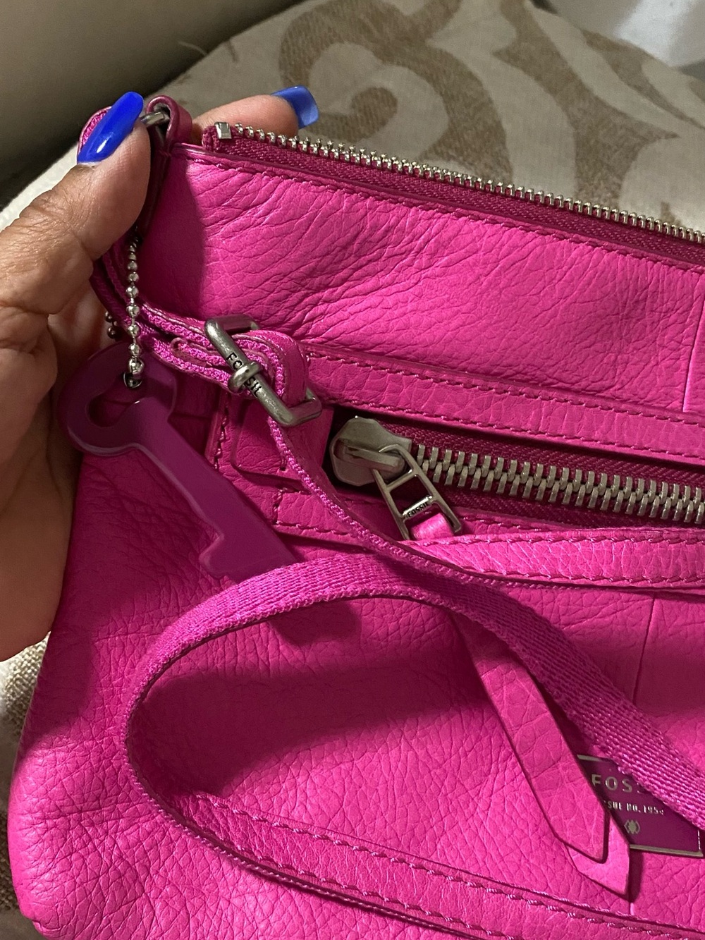 Fossil leather Bright Pink Crossbody Shoulder Bag - Picture 4 of 6
